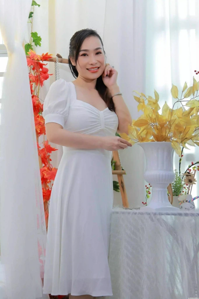 Tran Ho Huyen Profile image 3