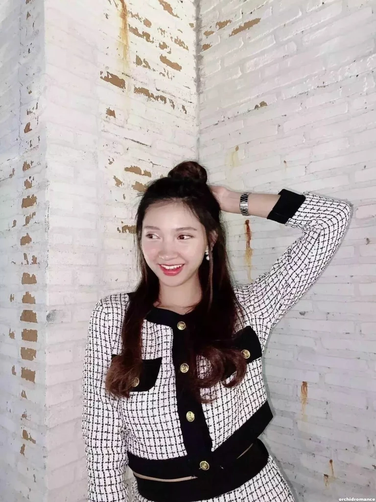 Sara Profile image 3