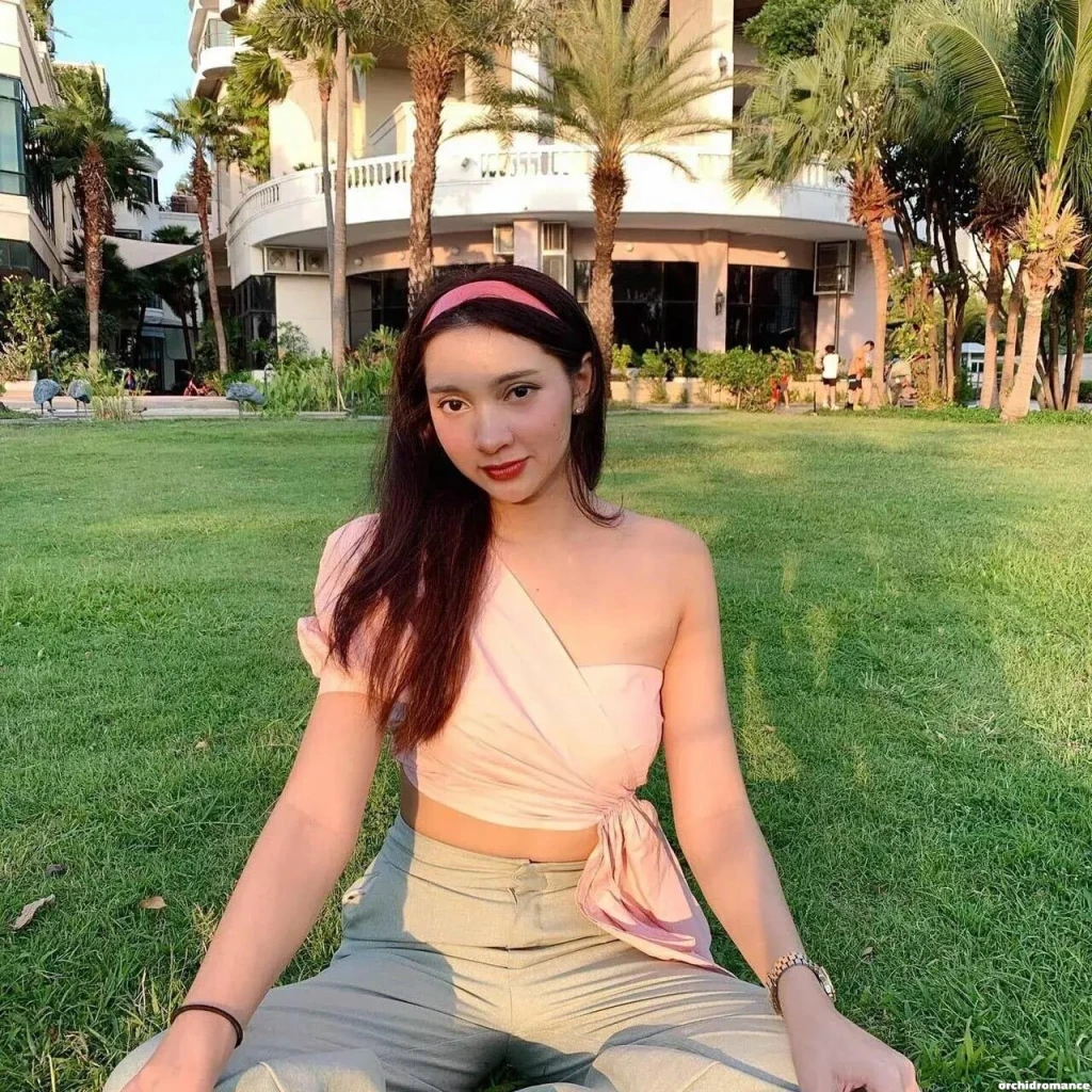 Sara Profile image 4