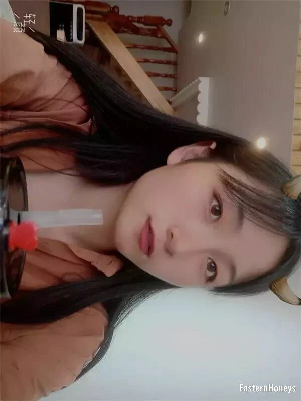 Rongzhen Profile image 2