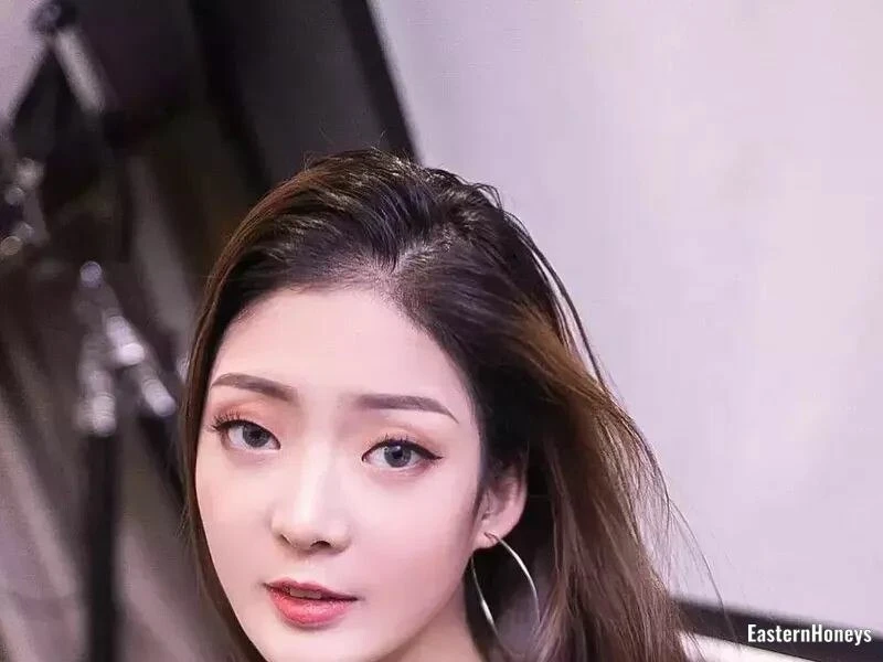 Xiulian Profile image 4