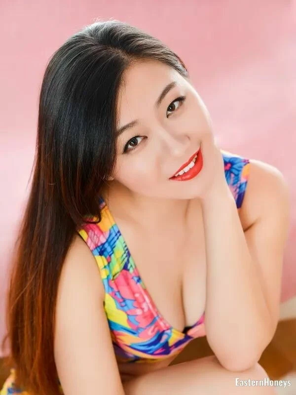 Clara Profile image 1