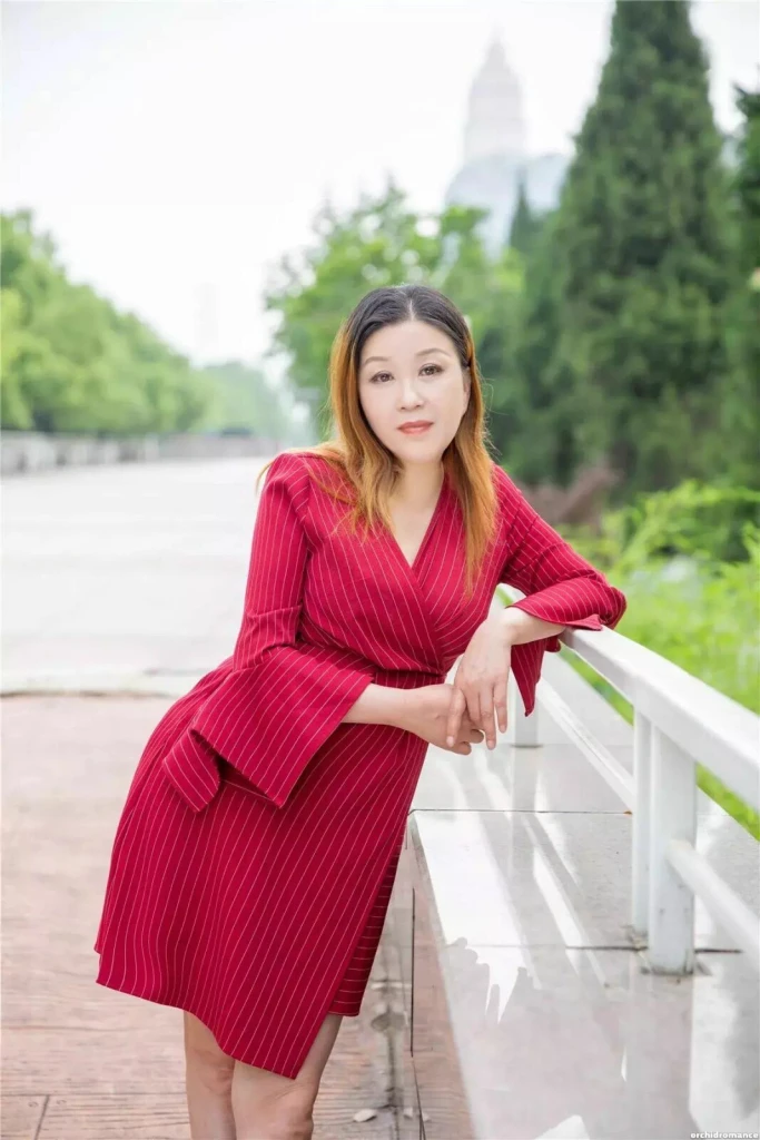 Shanshan Profile image 4