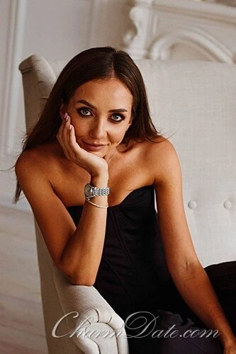 Julia Profile image 1