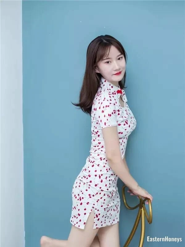 Tina Profile image 4