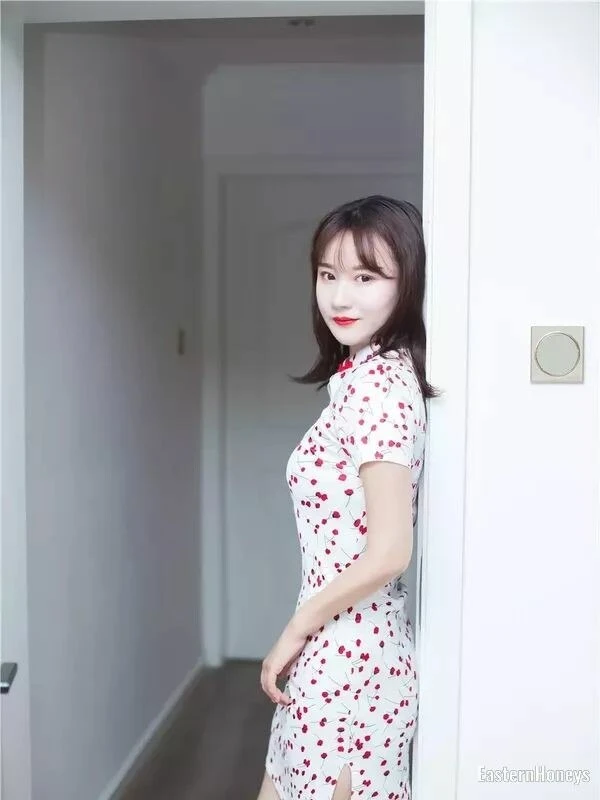 Tina Profile image 2