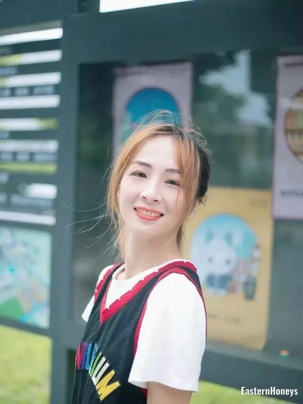 Runjie Profile image 2