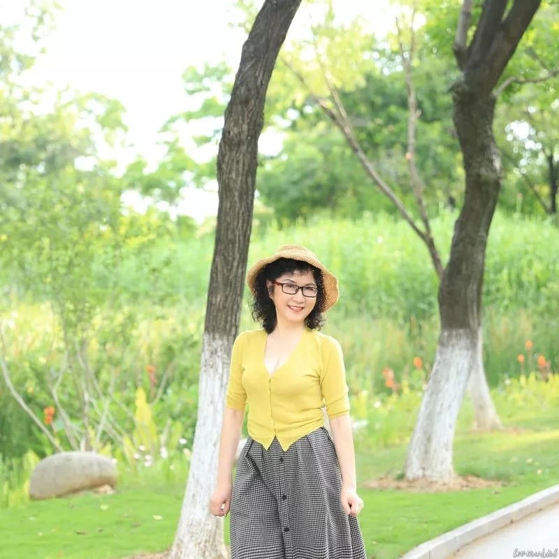 Smile Profile image 4