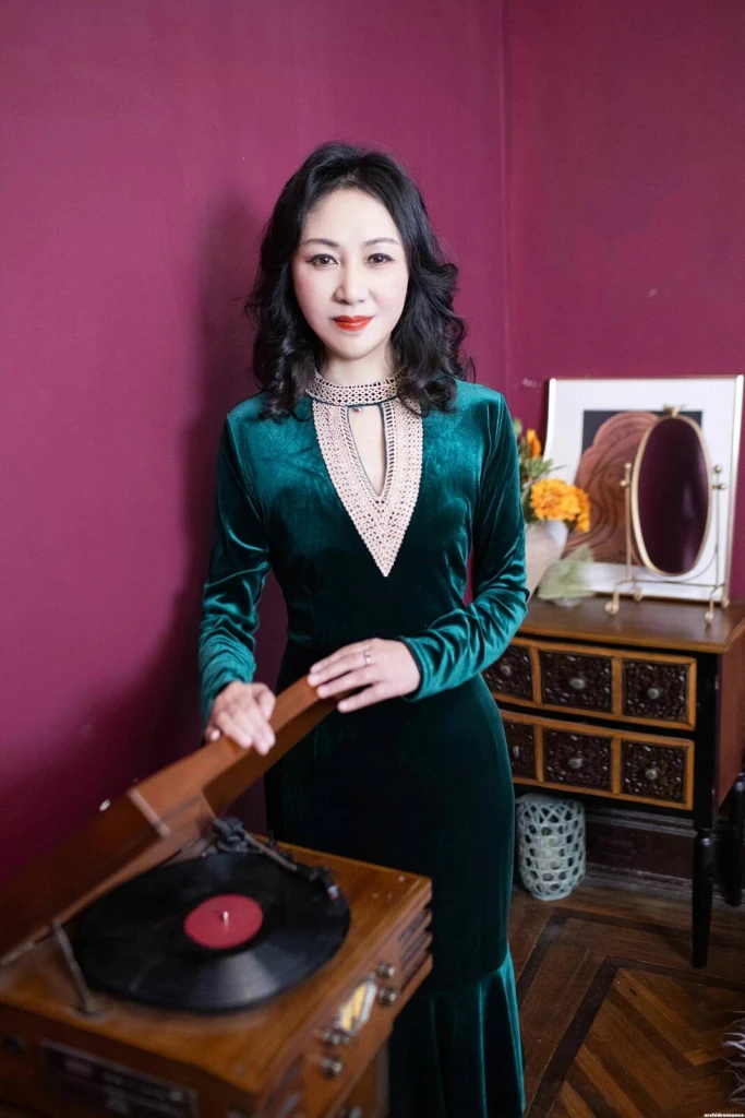 Jie Profile image 1