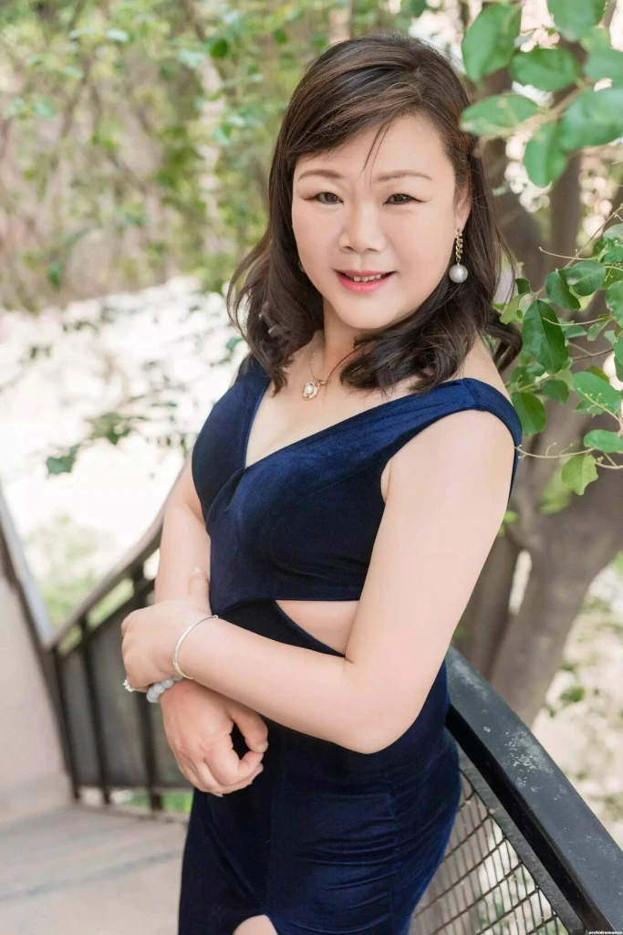 QingQing Profile image 4