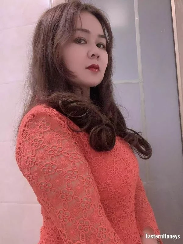Yue Profile image 1