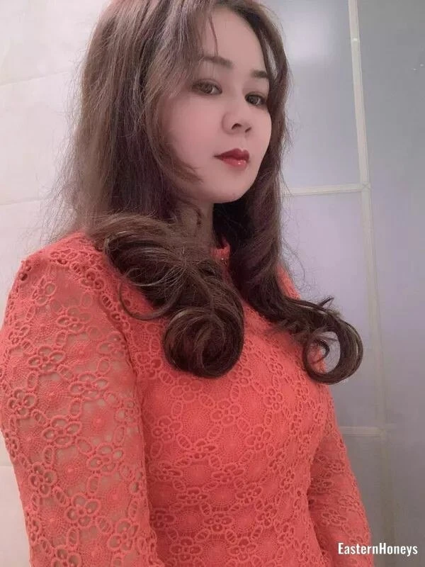 Yue Profile image 2