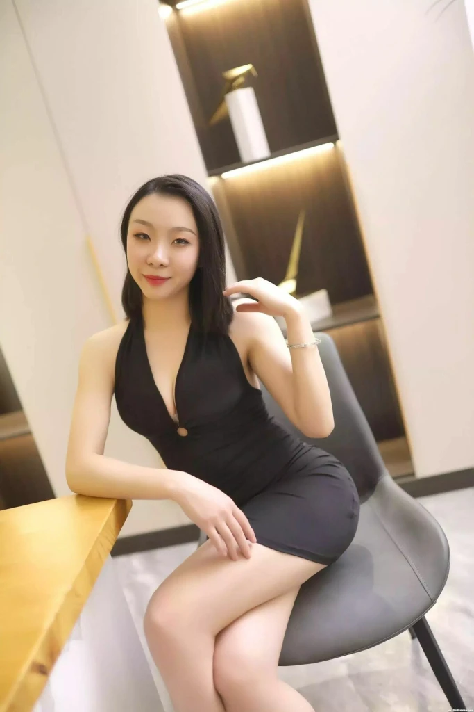 Ruotong Profile image 4